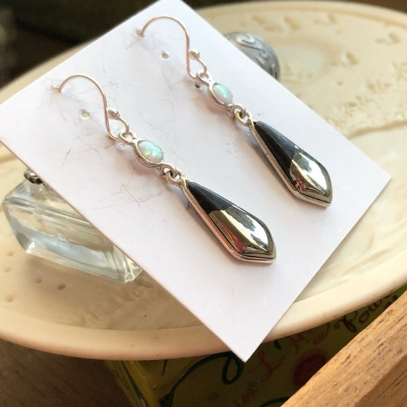 Lovely 925 Silver & Opal Drop Earrings - Picture 2 of 3